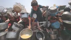 Turmutsutsu wajen neman agajin abinci