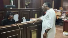 Omoyele Sowore ninu ile ẹjọ