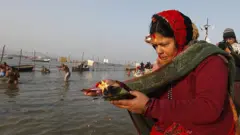 કુંભમેળો, ઉત્તર પ્રદેશ, ધર્મ, રાજકારણ, બીબીસી ગુજરાતી, ગુજરાત, યોગી આદિત્યનાથ
