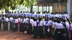 နွေရာသီမှာ အခြေခံပညာကျောင်းတွေ ဖွင့်မယ်