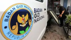 Mobil distribusi makan bergizi gratis di Banda Aceh, 31 Maret 2026