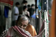 মালয়েশিয়ার বিমানবন্দরে আটকে পড়া কর্মী 