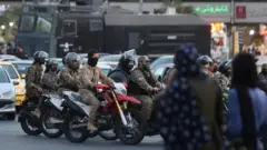 اعتراضاتی که از شهریور سال گذشته در ایران آغاز شده بود، با سرکوب وسیع از سوی حکومت مواجه شده است