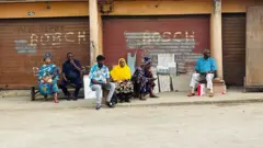 Ndị bi n'Ibadan Oyo Steeti na-eche ndị Inec ebe 8.20am