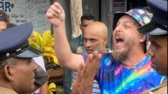 නැගෙනහිර පළාතේ පිහිටි ආරුගම්බේ ප්‍රදේශය සම්බන්ධයෙන් මෙරට මෙන්ම විදේශ රටවලට වැඩි අවධානයක් යොමු වුයේ එම ප්‍රදේශයට එල්ල විය හැකි ත්‍රස්ත ප්‍රහාරයක් සම්බන්ධයෙන් අවදානයෙන් සිටින ලෙස විදේශීය තානාපති කාර්යාල විසින් පසුගිය වසරේ සිදුකළ දැනුම්දීමත් සමග ය.