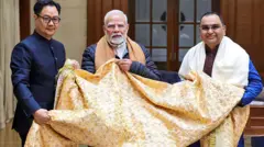 पीएम मोदी 

