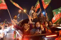 پی ٹی آئیت عمران خان، لانگ مارچ