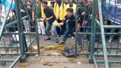 ዒባ ከብቲ ዝደፍኡ ተመሃሮ ኢንዶኖዥያ