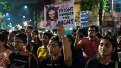 রাত দখলের দাবি জানিয়ে পথে প্রতিবাদী কণ্ঠ।  