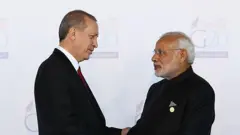 ਭਾਰਤ ਦੇ ਪ੍ਰਧਾਨ ਮੰਤਰੀ ਨਰਿੰਦਰ ਮੋਦੀ ਅਤੇ ਤੁਰਕੀ ਦੇ ਰਾਸ਼ਟਰਪਤੀ ਰੇਚੇਪ ਤੈਯਪ ਅਰਦੋਆਨ