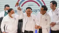จ﻿ากเศรษฐกิจใหม่ สู่พลังประชารัฐ