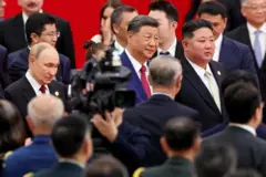 金正恩高调亮相北京阅兵：多边外交首秀中的“政治胜利”