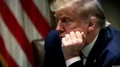 डोनाल्ड ट्रंप
