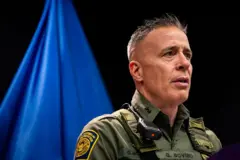 El comandante de la Patrulla Fronteriza de EE.UU., Gregory Bovino, durante una rueda de prensa.
