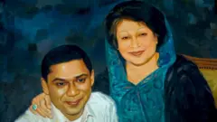 বিএনপির গুলশান কার্যালয়ে দলটির চেয়ারপার্সন খালেদা জিয়া ও ভারপ্রাপ্ত চেয়ারম্যান তারেক রহমানের ছবি