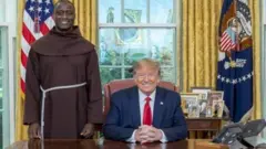 Peter Tabichi a été reçu par le président Donald Trump des Etats-Unis