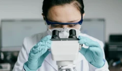 รูปนักวิทย์ส่องกล้อง