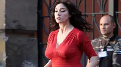 மோனிகா பெலூச்சி, கூலி, ரஜினிகாந்த், பூஜா ஹெக்டே, லோகேஷ் கனகராஜ்