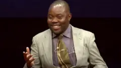 Mu nyandiko yiwe, Clement Chiwaya yavuze ko yararuhishijwe no kuguma asabiriza ibintu bisanzwe ari gwiwe