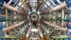 หน่วยทดลองแอตลาส (ATLAS) ของเครื่องชนอนุภาค LHC