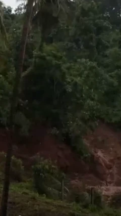 கேரளாவில் நிலச்சரிவு - அமைச்சர் கூறிய காரணம் என்ன?