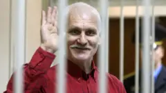 Ales Bialiatski fotografiado en noviembre de 2021