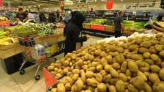 تورم کم‌سابقه در ایران؛ مرکز پژوهش‌های مجلس می‌گوید نرخ بیکاری دو و نیم برابر آمار رسمی است