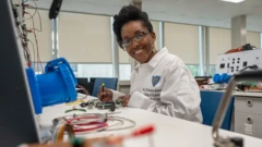 Dr Sandrine Ngalula Mubenga, Ingénieure en électricité
