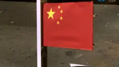 የቻይና ሰንደቅ ዓላማ በጨረቃ ላይ
