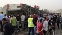 Masriitti balaa baaburaa ji'a tokko keessatti yeroo lammaffaaf qaqqabeen lubbu namoota 11 darbee kanneen 98 ta'an irra ammoo miidhaan qaqabe.