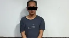 သေနတ်နဲ့ ခြိမ်းခြောက် ဗုံးအတုချပြီး ငွေလုယူခဲ့တယ်လို့ဆို