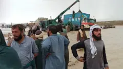 د افغانستان په ځینو ولایتونو کې د سېلابونو له کبله ۱۲ کسان مړه شوي.