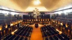 පාර්ලිමේන්තුව