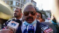 الطاف حسین، متحدہ قومی موومنٹ، ایم کیو ایم