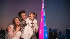 انس مروہ اور اصالہ المالح اپنی بیٹی میلا مروہ کے ساتھ