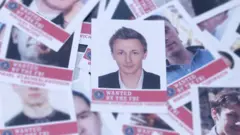 ผู้สื่อข่าวบีบีซีเดินทางไปกรุงมอสโกเพื่อตามหากลุ่มผู้ต้องสงสัยว่าเป็นแฮ็กเกอร์ซึ่งเป็นที่ต้องการตัวมากที่สุดในโลก