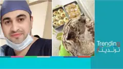 جراح عيون عراقي يجري جراحات لمرضاه مقابل خبز وحلوى