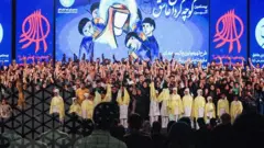 این نهاد خیریه که در ۱۶ استان ایران نمایندگی دارد معمولا اسامی مذهبی برای برنامه‌های خود انتخاب می‌کند