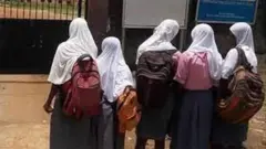 Àwọn akẹ́kọ̀ọ́ tó wọ hìjáàbù