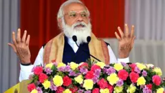 नरेंद्र मोदी