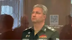 Тимур Иванов 2016 йилдан буён мудофаа вазири ўринбосари лавозимида ишлаб келган ва Шойгунинг иттифоқчиси саналади.