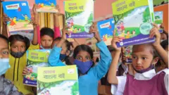 বাংলাদেশে স্কুলে ভর্তিসহ নানা কাজে এখন জন্মসনদ বাধ্যতামূলক।