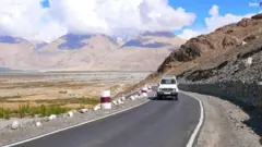 सैनिक