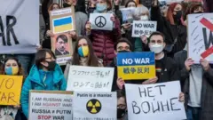 Урушга қарши намойишлар