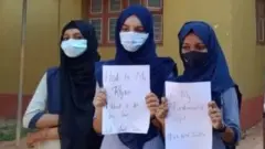 উদুপির একটি কলেজের ছয় জন ছাত্রীর হিজাব পরাকে কেন্দ্র করে ঘটনার সূত্রপাত