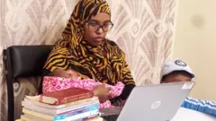Weriyaha BBC, Faaduma Macallim Abuukar oo shaqadii BBC iyo middii guriga isku haysa.
