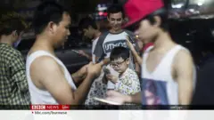 ဖုန်းခေါ်ဆိုမှုတွေကို စစ်တပ်က ကြားဖြတ်နားထောင်နေသလား