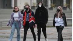 москвичи