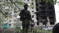 солдат в Бахмуте