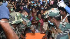 ராணுவ வீரர் பழனியின் உடல்